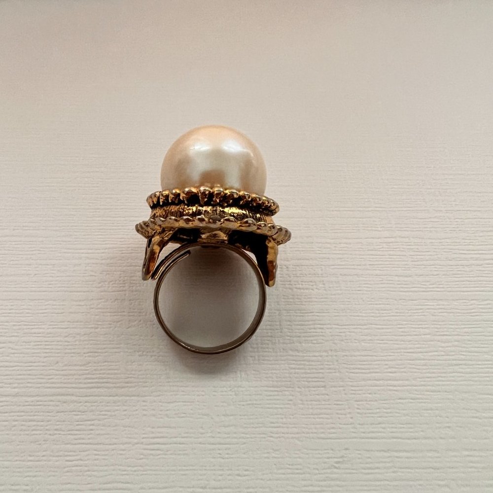 Pearl Ring - Picture 3 of 9